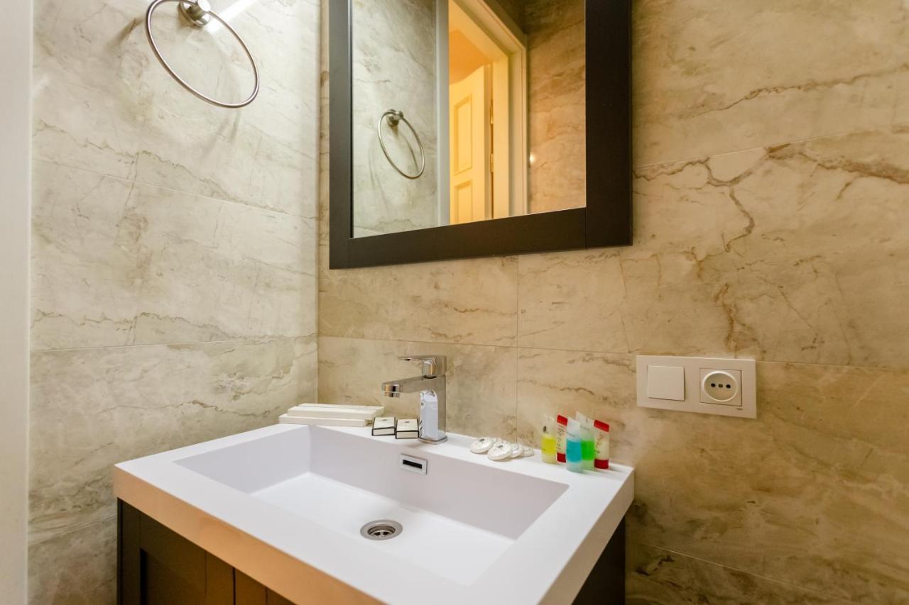 3Bd-2Bth Apartment In Tbilisi City Center Esterno foto